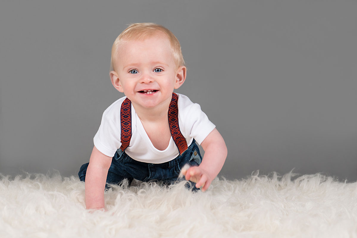 Photo studio whangarei - portrait of one year old. angelika thorn photography