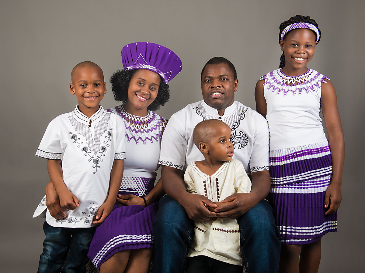 portrait of zimbabwe family in national costumes. Location: Angelika Thorn Photography Studio